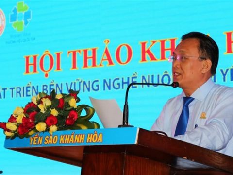 Ông Lê Hữu Hoàng, Chủ tịch HĐTV Công ty Yến sào Khánh Hòa phát biểu khai mạc